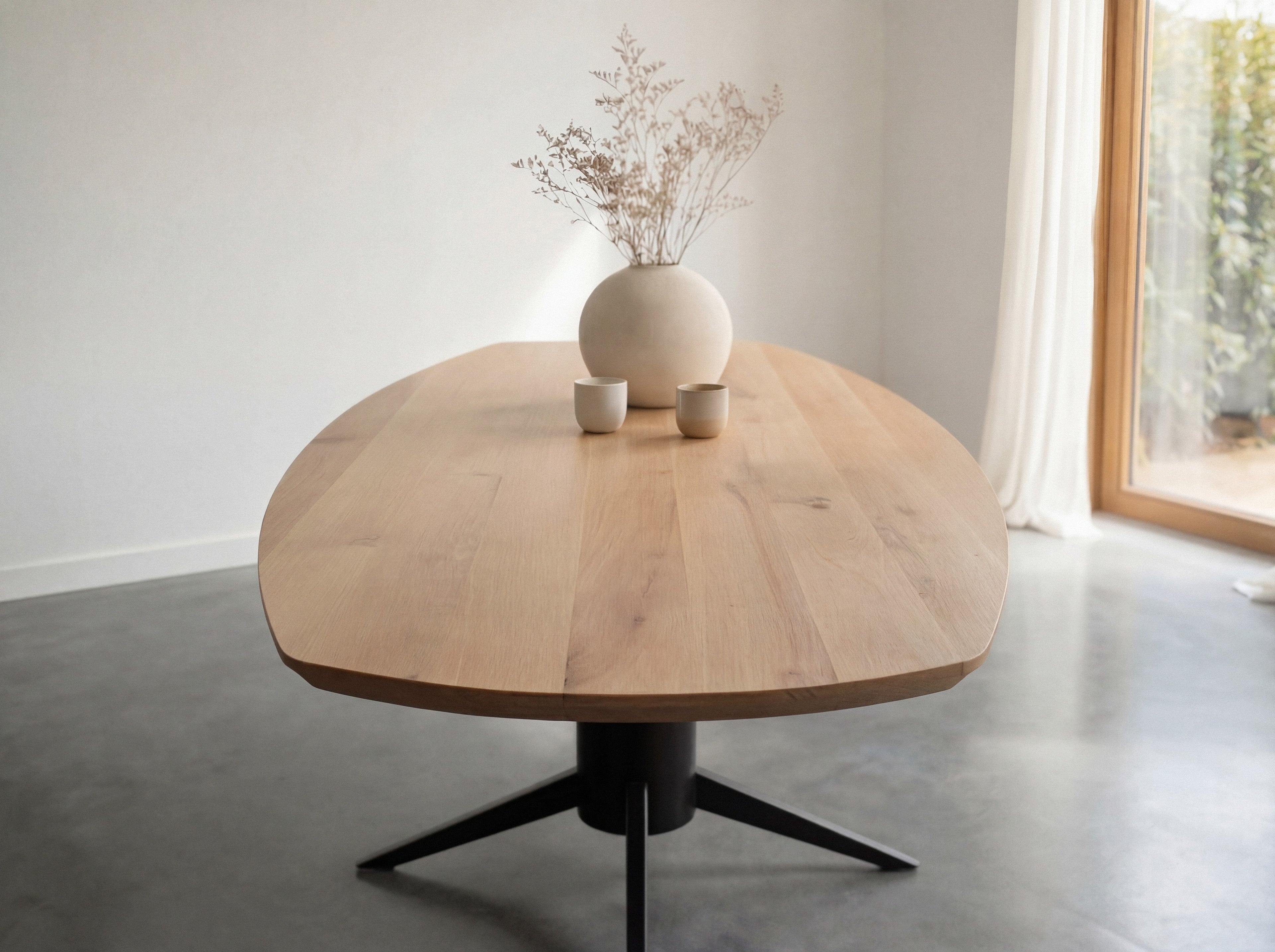 Zweeds ovale eiken eettafel Bodine