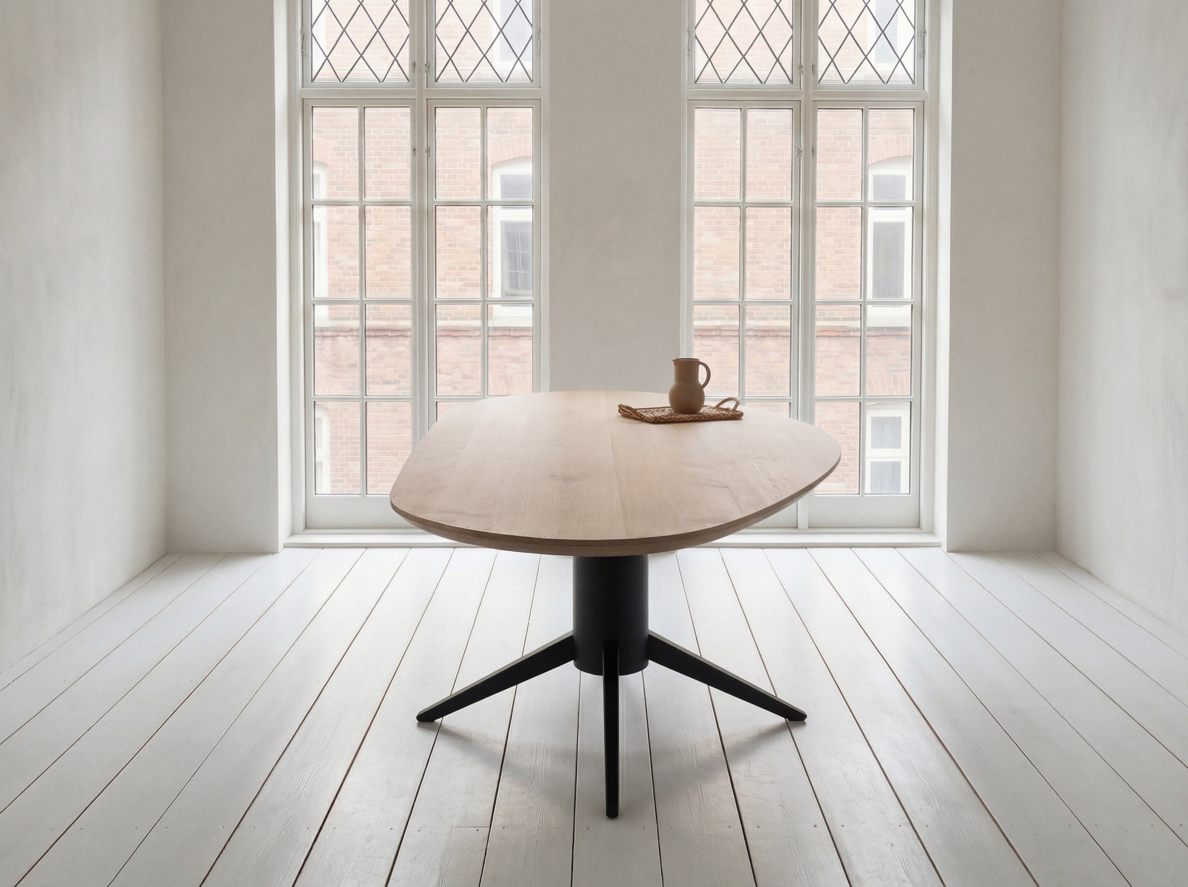 Organische eiken eettafel Leif