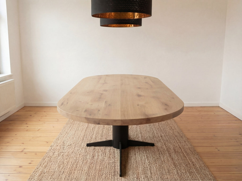 Plat ovale eiken eettafel Olle