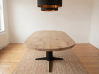 Plat ovale eiken eettafel Olle