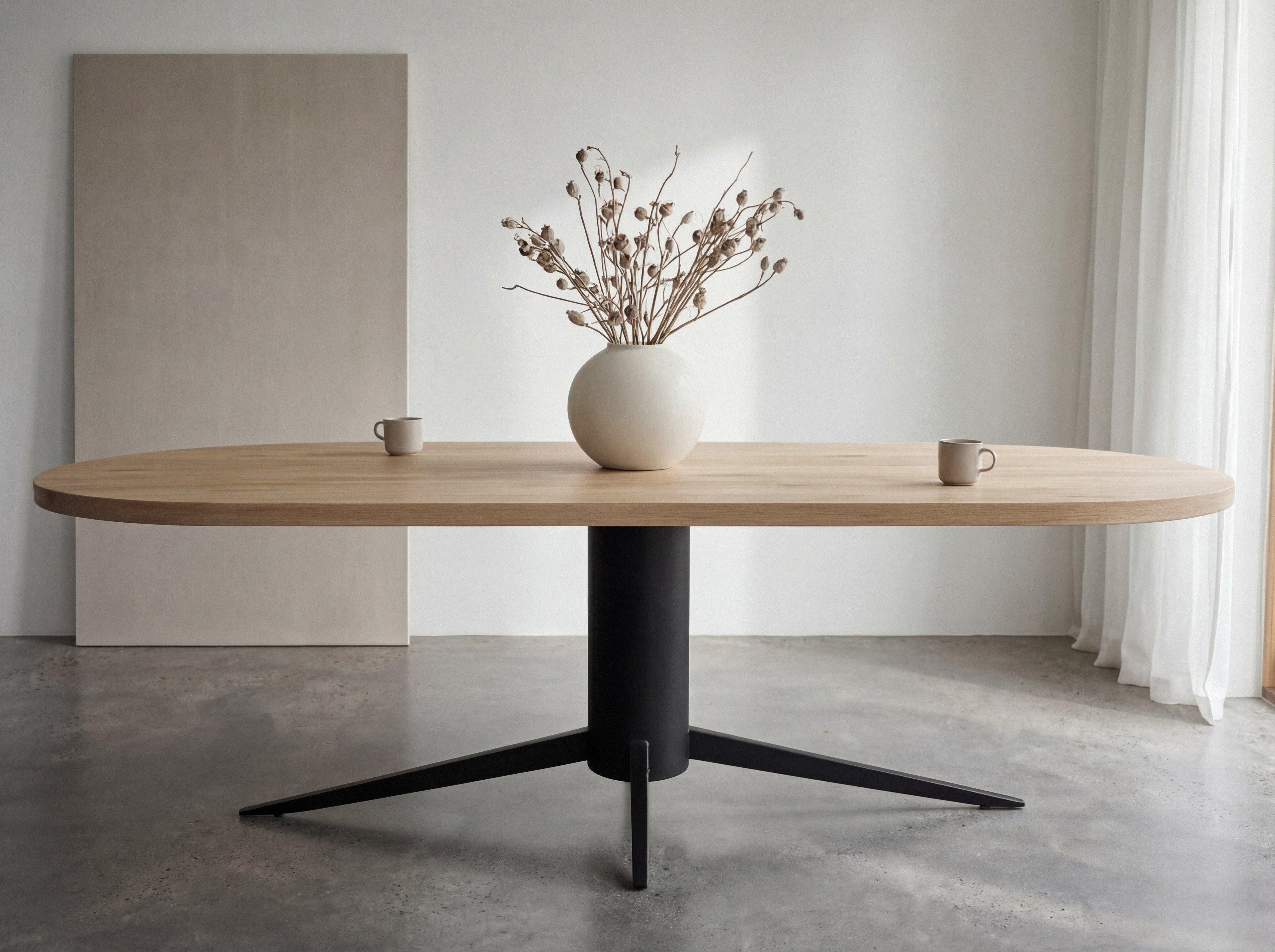 Plat ovale eiken eettafel Sverre
