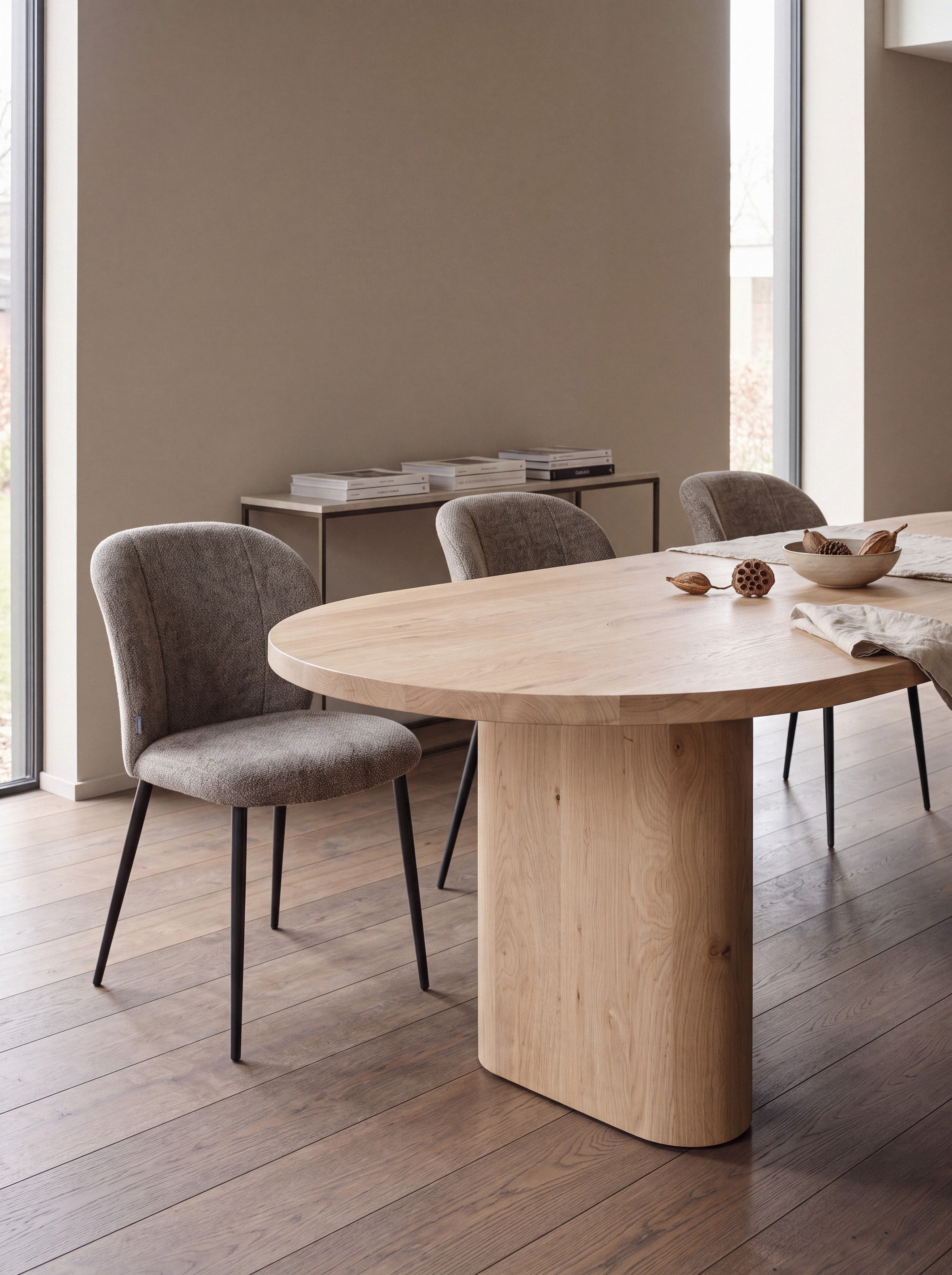 Deens ovale eiken eettafel Juki