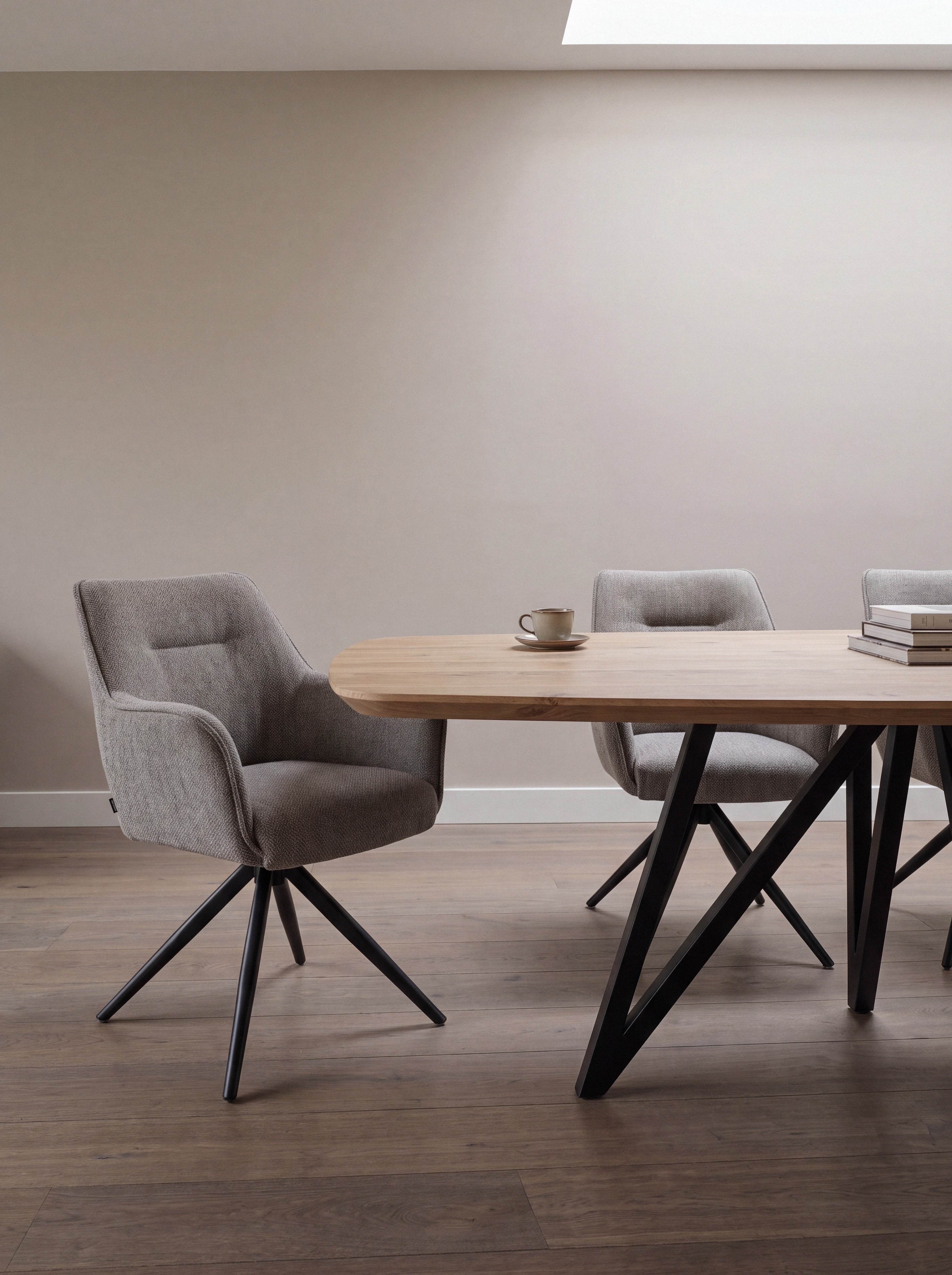 Deens ovale eiken eettafel Veslemoy