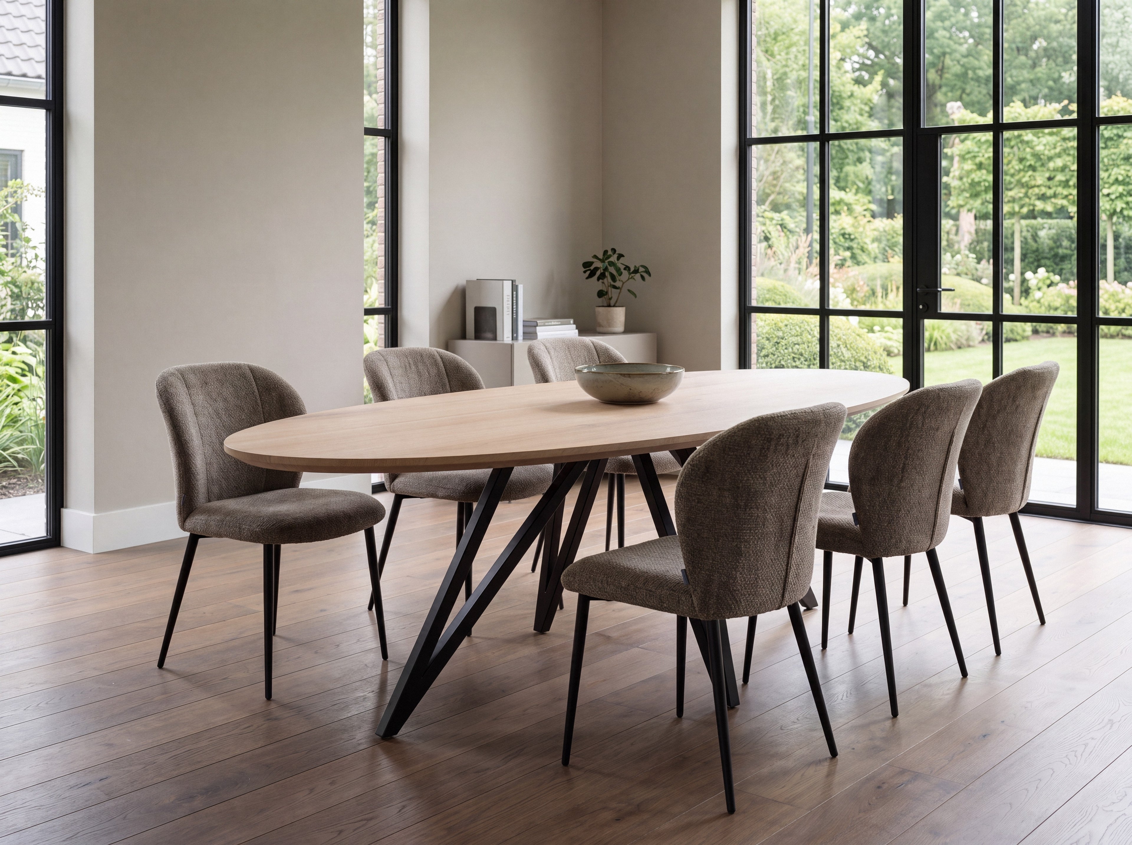 Ovale eiken eettafel Nissa
