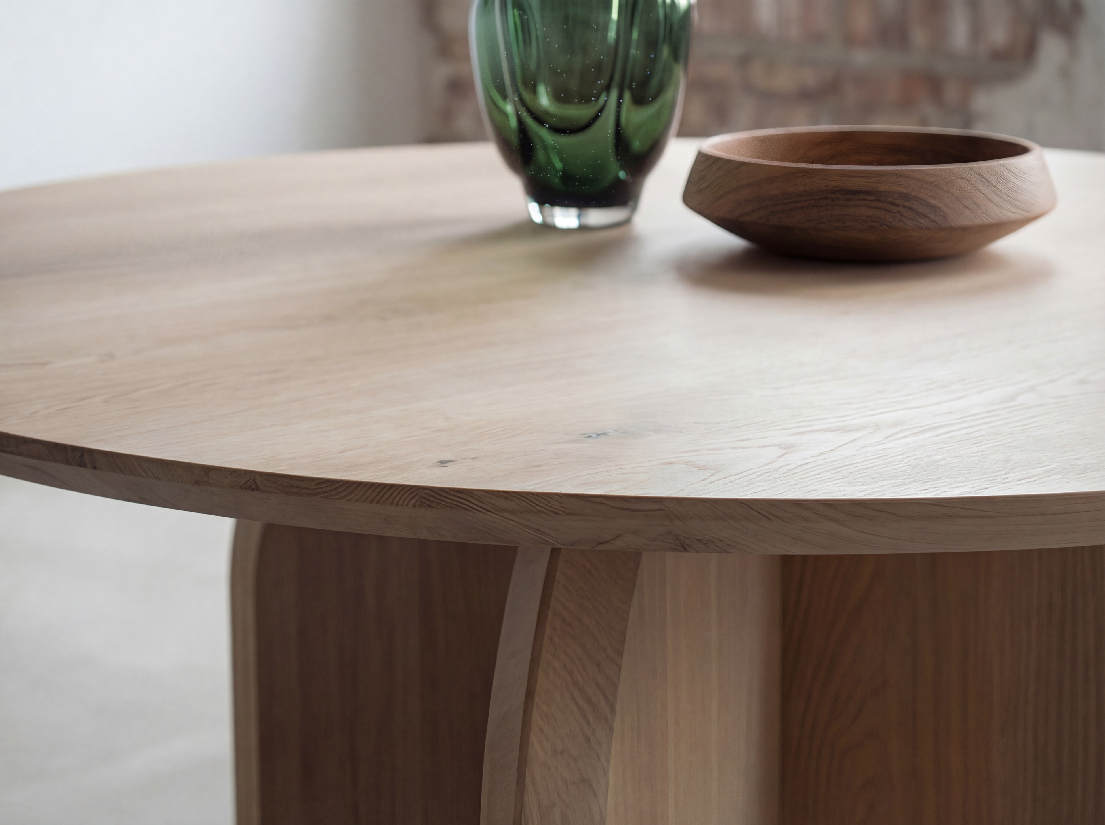 Eiken ronde eettafel Sindri