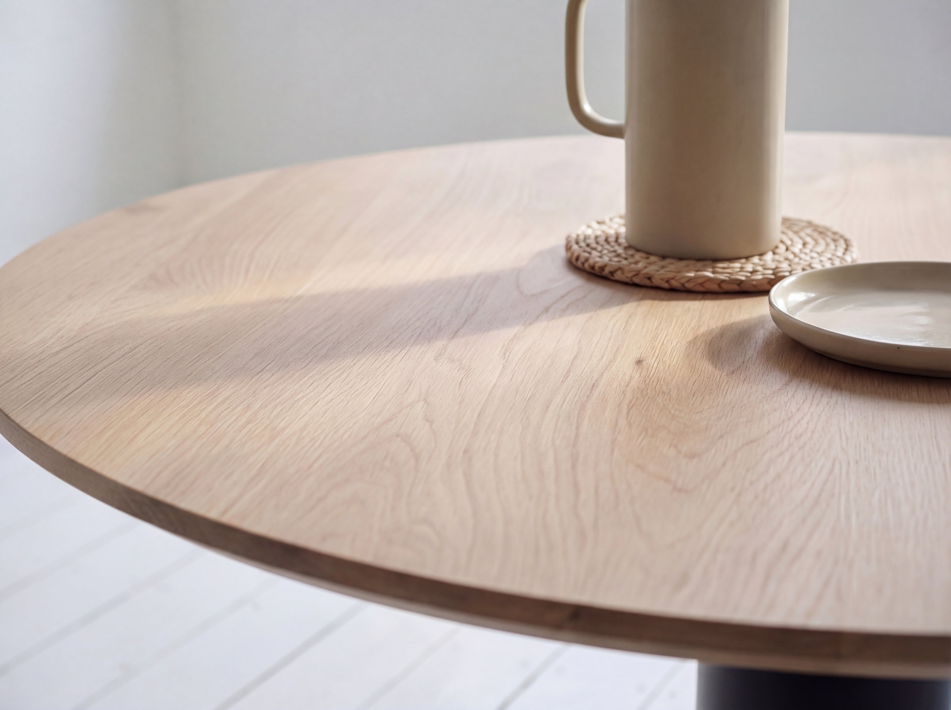 Eiken ronde eettafel Aksel