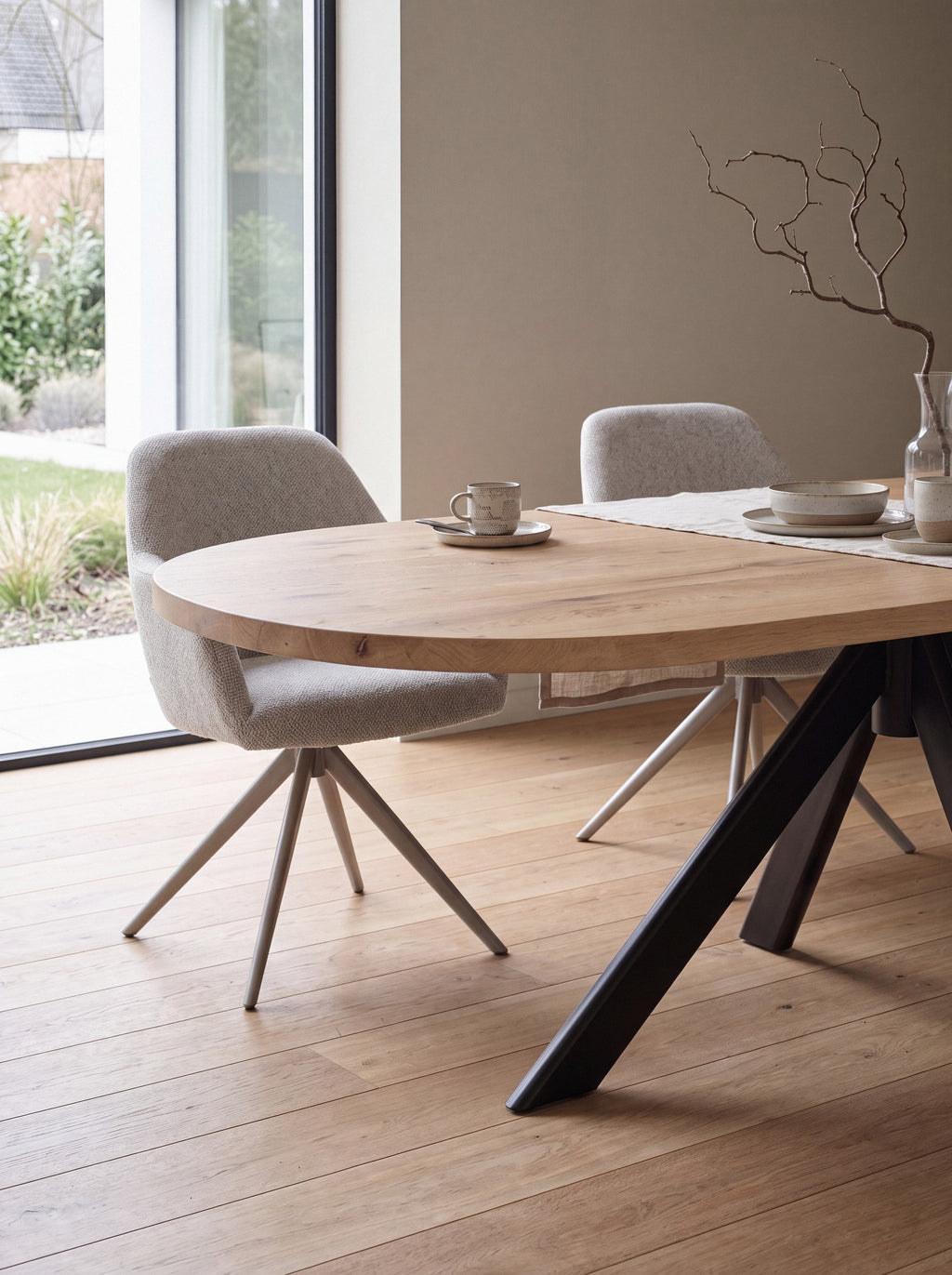 Plat ovale eiken eettafel Disa