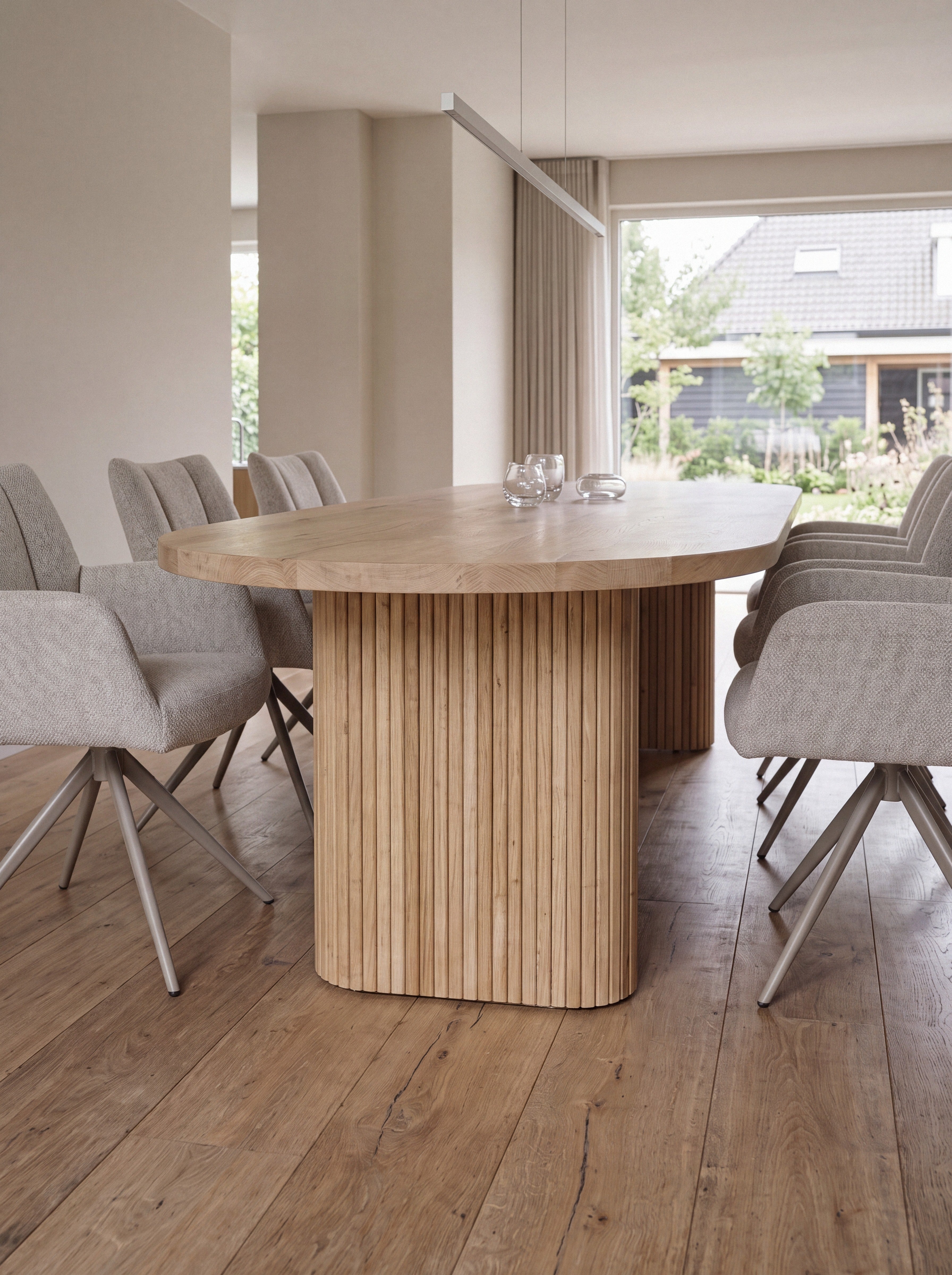 Plat ovale eiken eettafel Malin