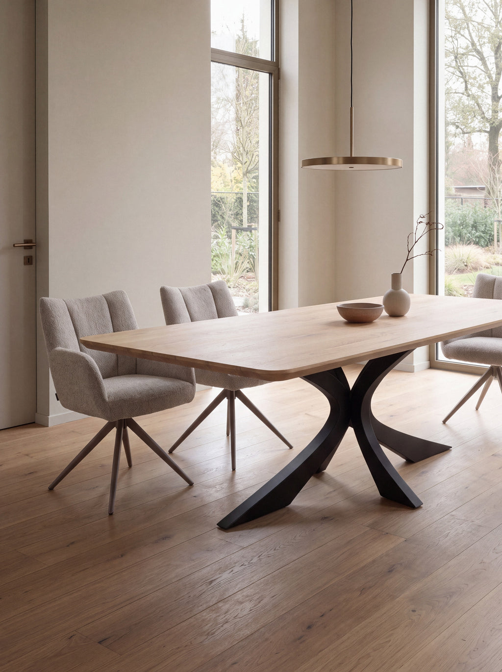 Rechte eiken eettafel Heide ronde hoek