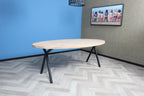 Ovale eiken eettafel Roar rechte rand