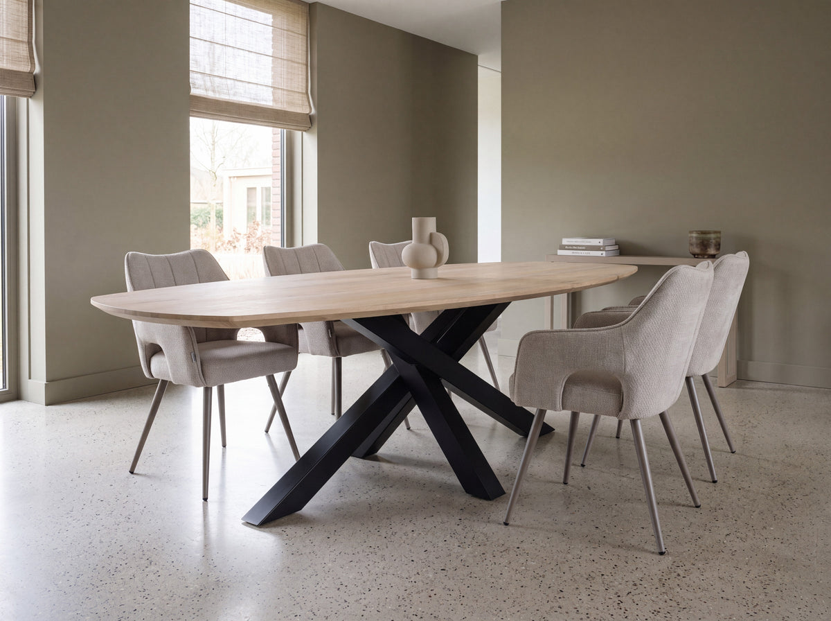 Zweeds ovale eiken eettafel Esben