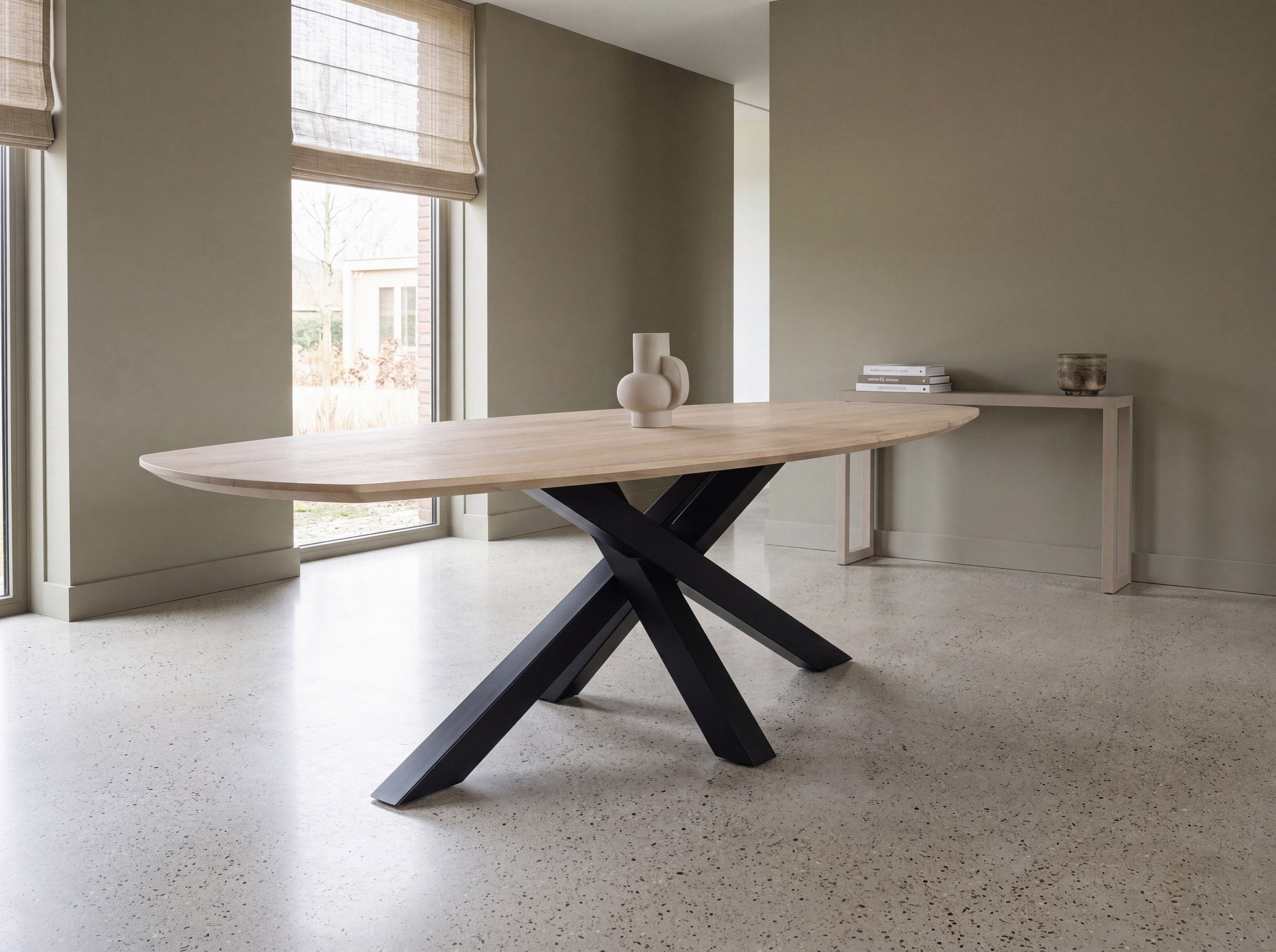 Zweeds ovale eiken eettafel Esben