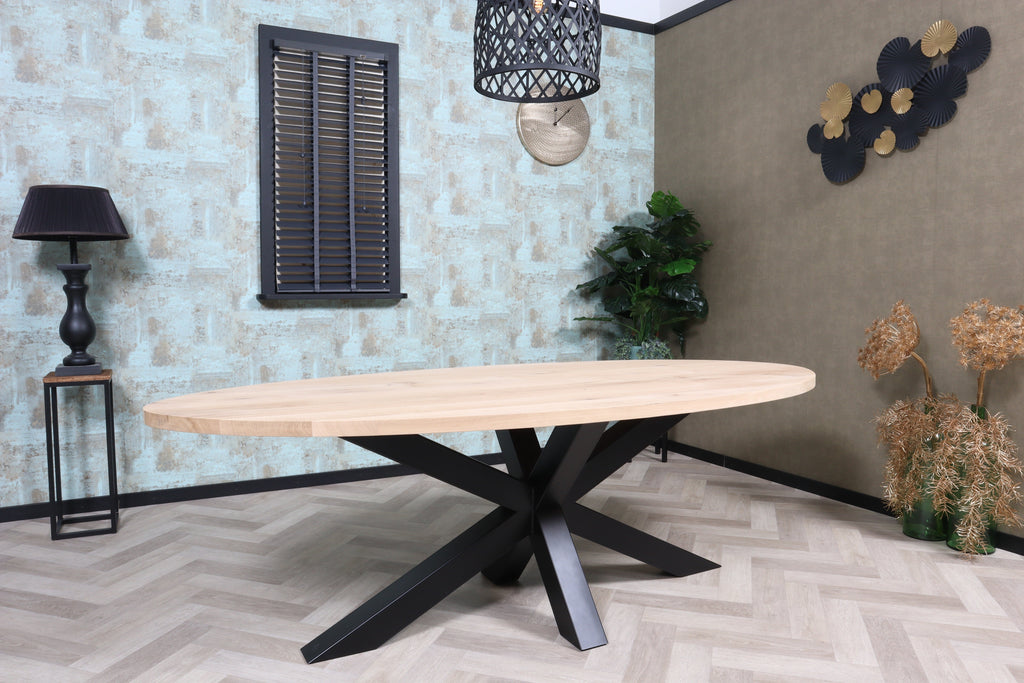 Ovale eiken eettafel Sigrid rechte rand