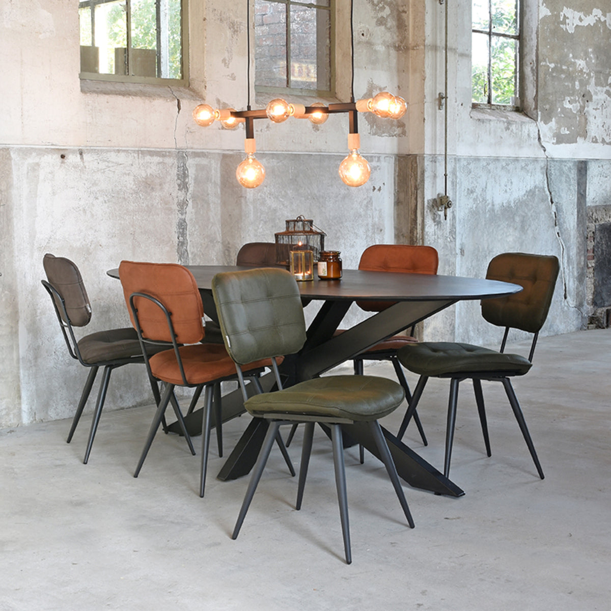Eetkamerstoel Gus - Cognac - Microvezel - Zwart Metalen Frame