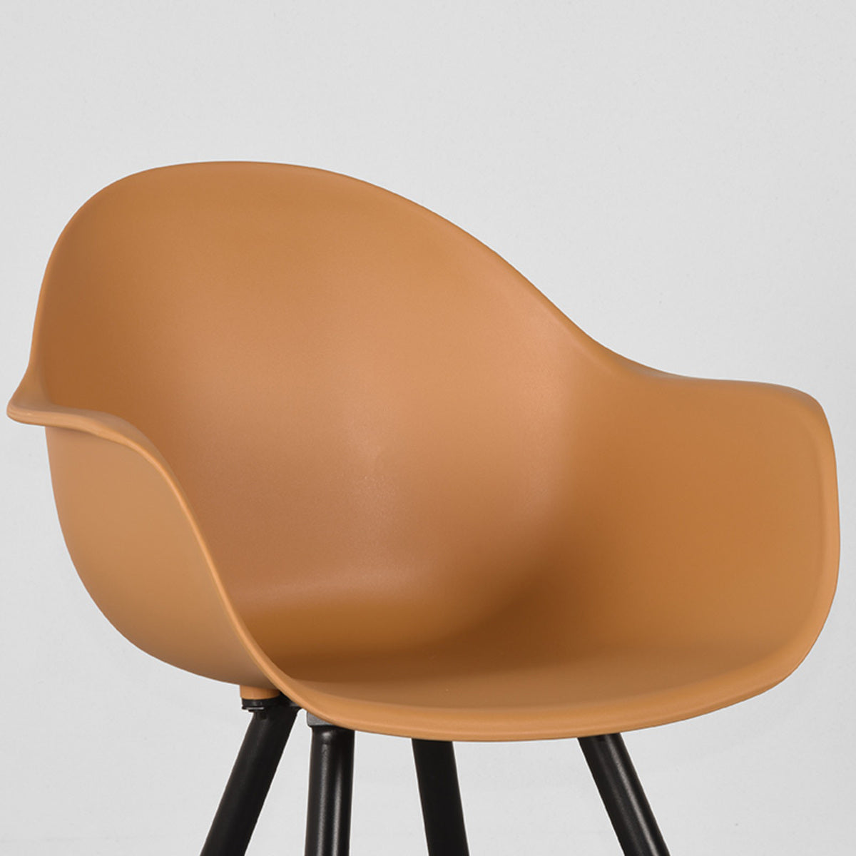 Eetkamerstoel Luca - Oker - PP - Zwart Metalen Frame
