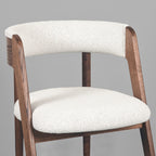 Eetkamerstoel Sasha - Ecru - Boucle - Walnoot Houten Frame