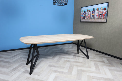 Deens ovale eiken eettafel Tord
