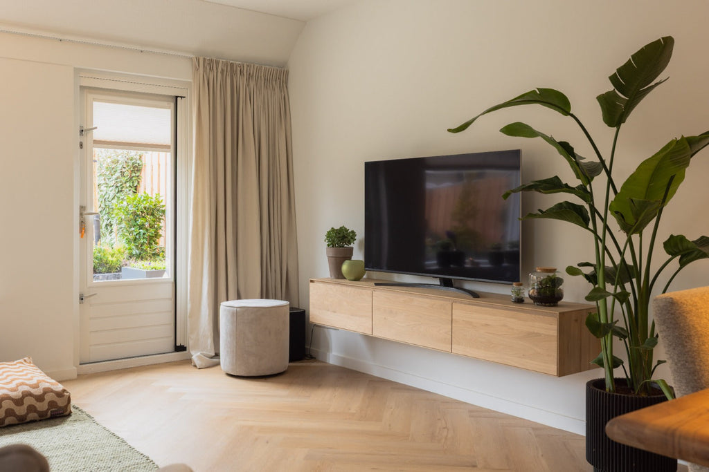 Eiken TV-meubel zwevend softclose