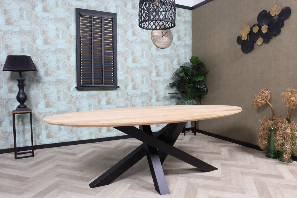 Ovale eiken eettafel Lotta facet rand