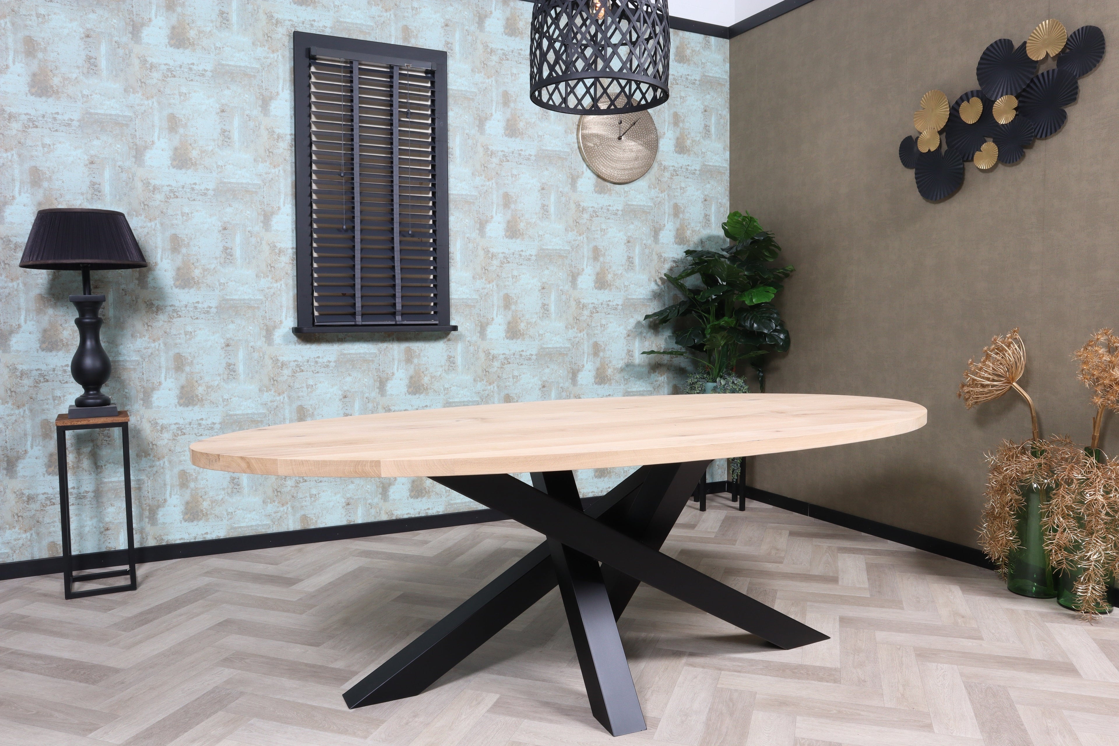 Ovale eiken eettafel Vidar rechte rand
