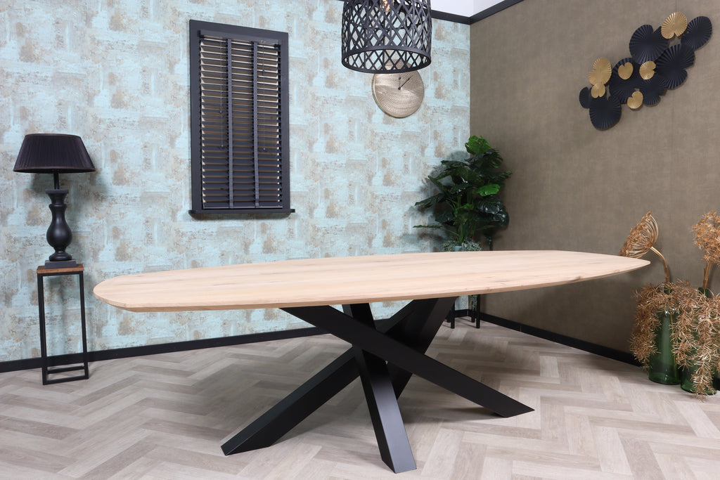 Zweeds ovale eiken eettafel Esben
