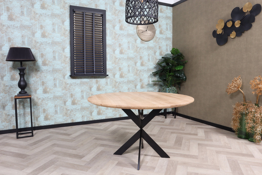 Eiken ronde eettafel Boje