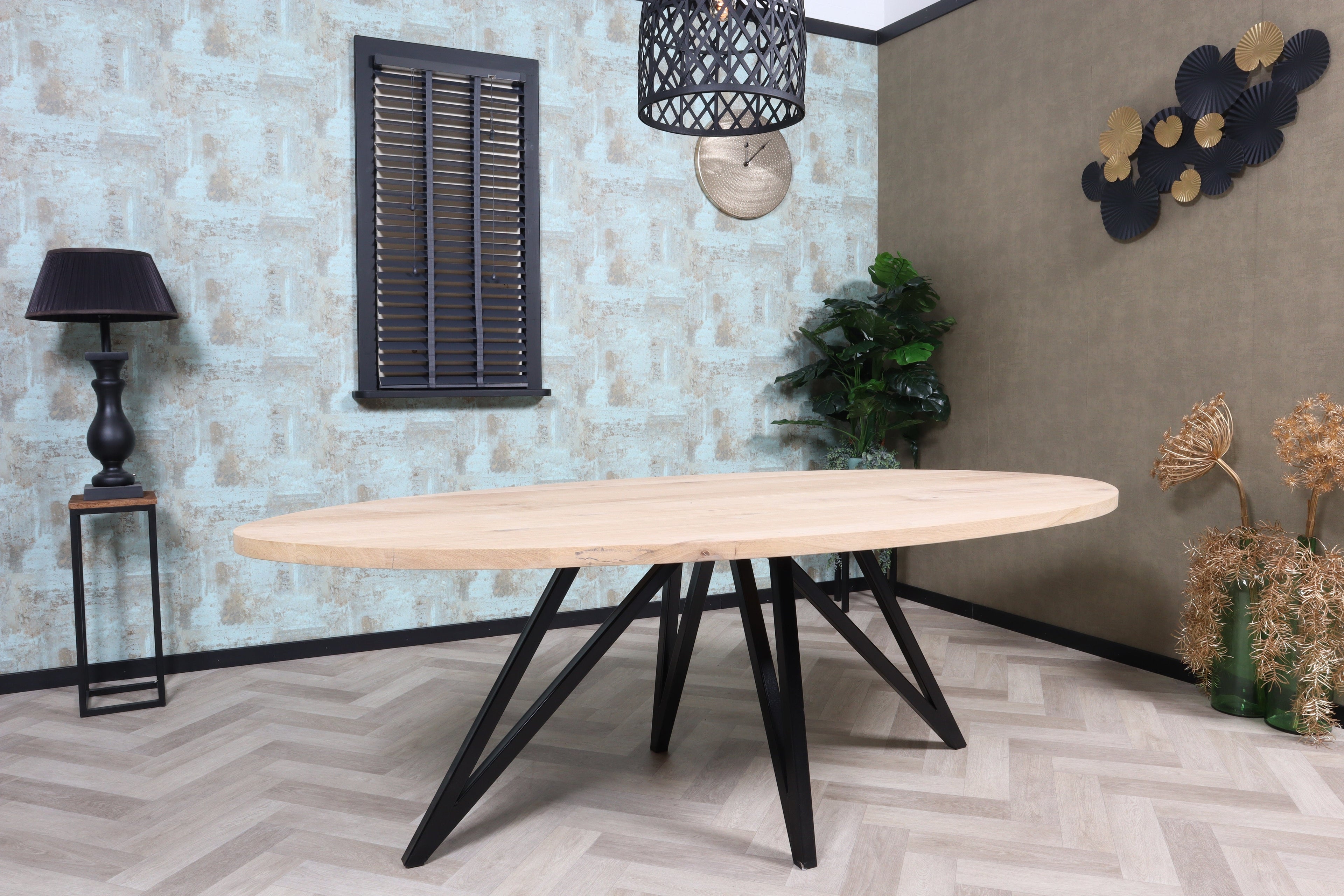 Ovale eiken eettafel Ulrik rechte rand